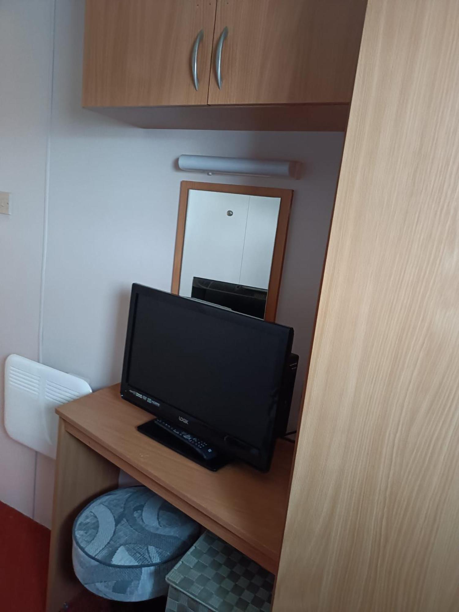 Готель 8 Berth Sealands Інголдмеллс Екстер'єр фото