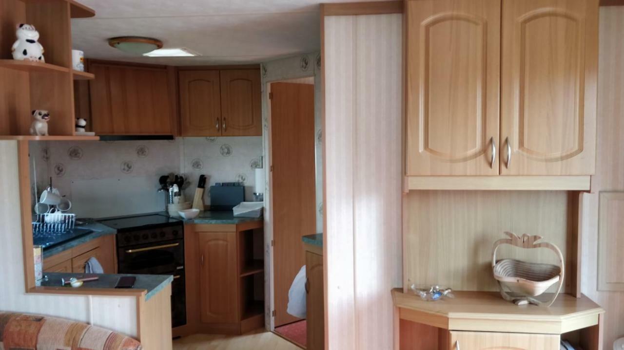 Готель 8 Berth Sealands Інголдмеллс Екстер'єр фото